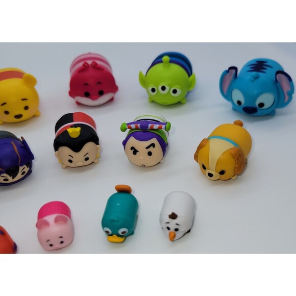 Tsum Tsum Vinyl Figure Lot of 18 Disney Mini Small Large Perry Mickey Lady Hiro - Picture 5 of 13